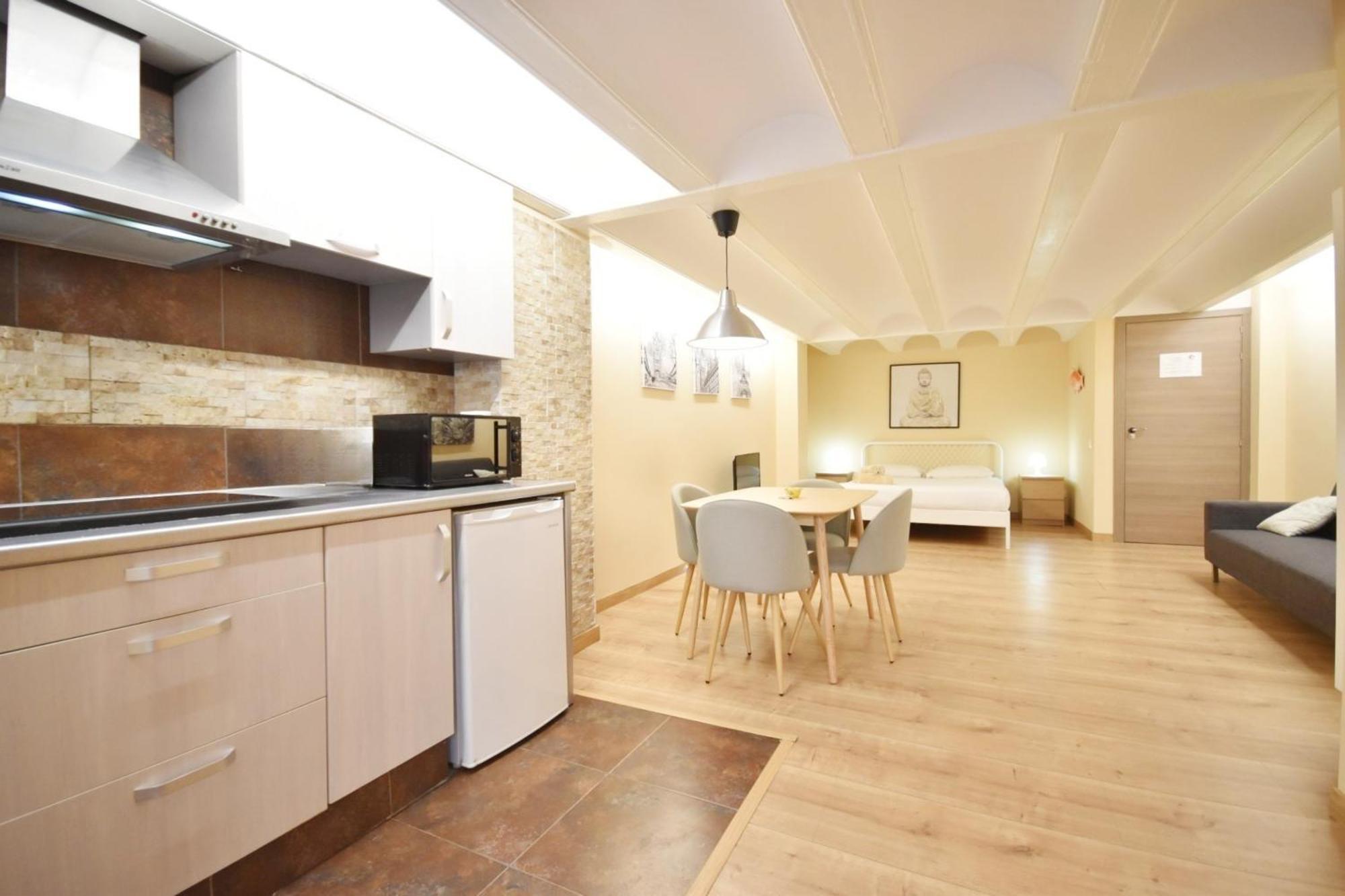 Centrico Apartamento Al Lado De Torres De Quart Valencia Exterior photo